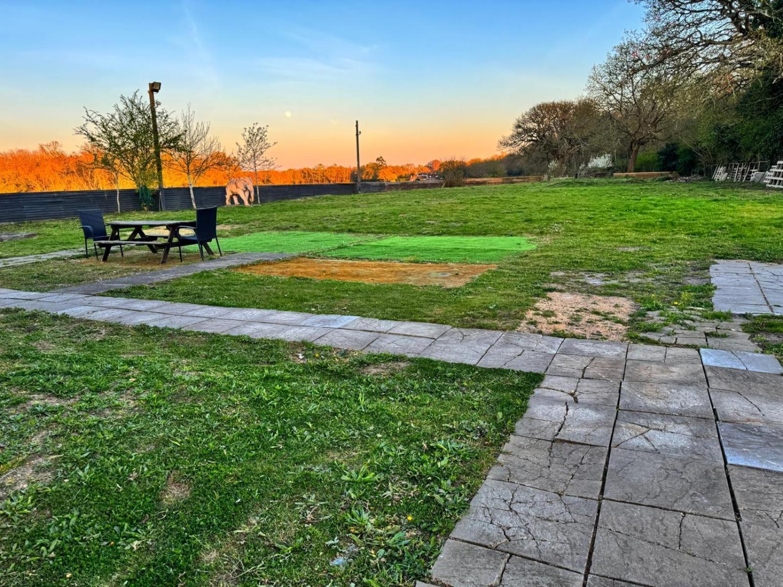 فندق The Bell And Bottle Hedgerley المظهر الخارجي الصورة